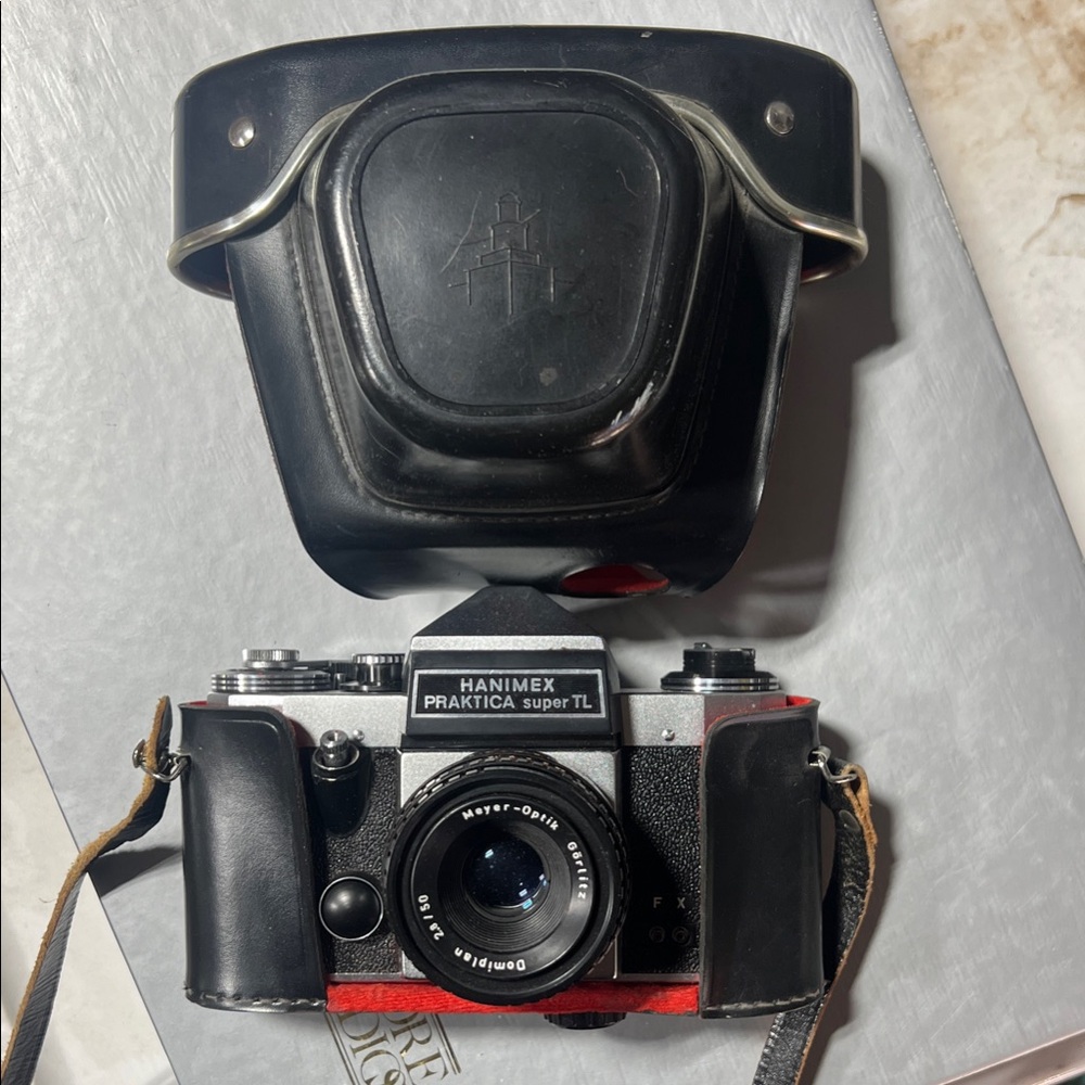 Praktica Super TL Black Camera